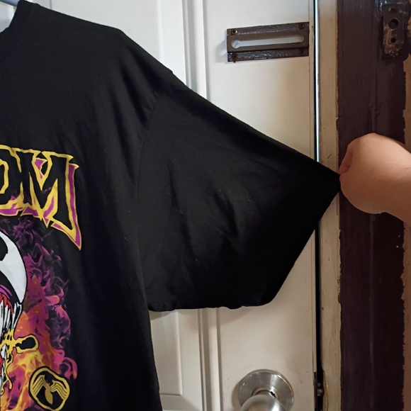 2/$10 Marvel Venom Graphic Tee Size Large - Picture 3 of 5